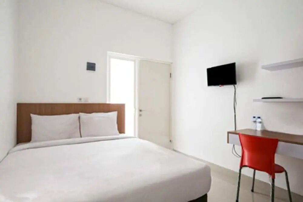 RedDoorz Syariah Near Simpang Lima Semarang