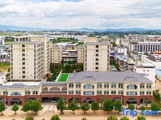MiLe Dongfeng Artistic Inn.