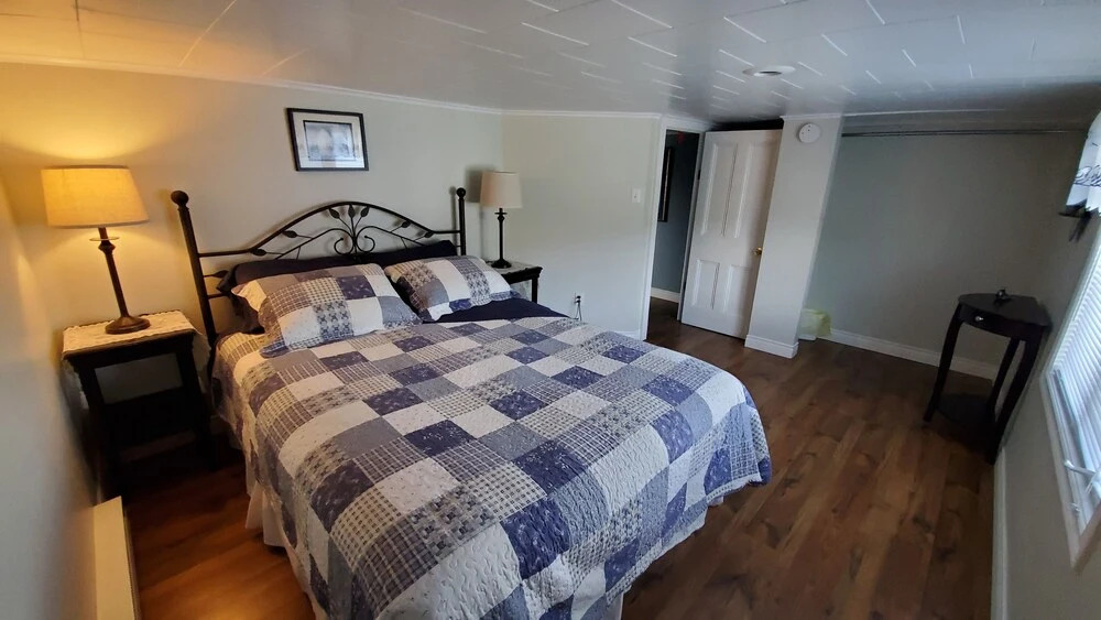 Hillside Vacation Rental 74 Main