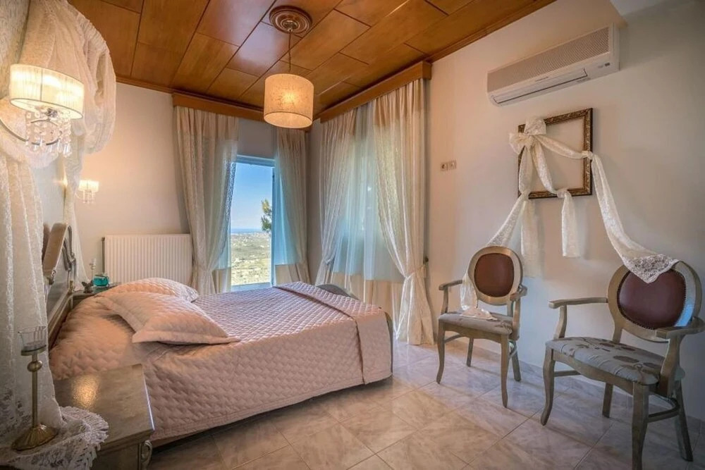 Castelli Luxury Villa 4-bedroom Villa With Private Pool