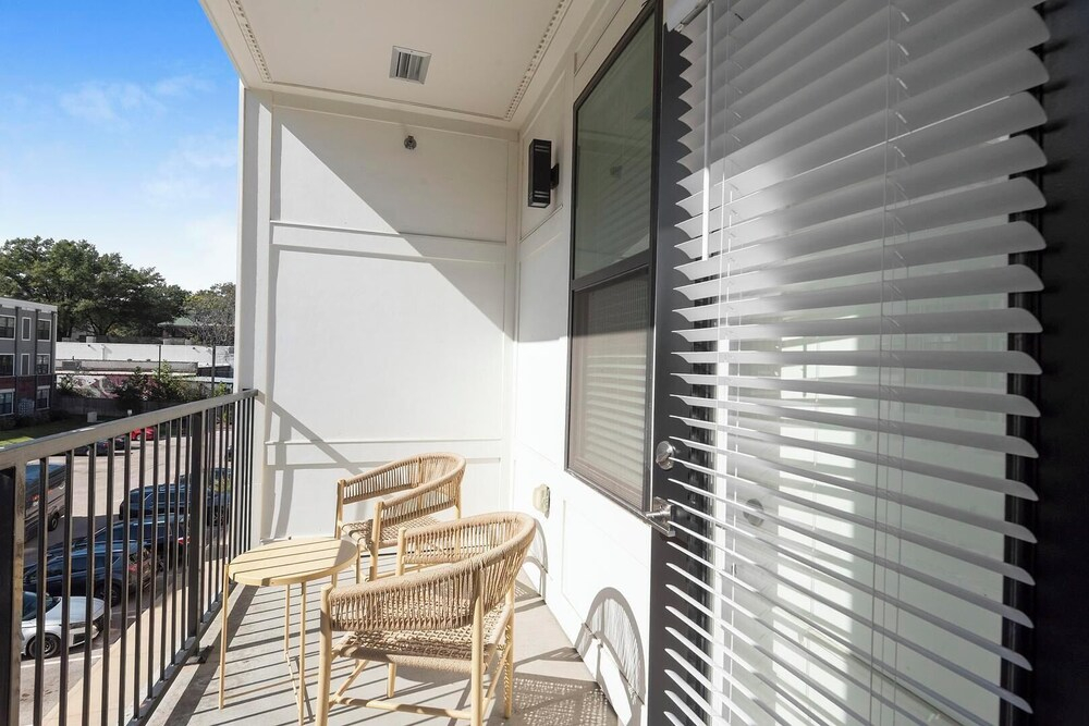 Landing Furnished Apartments near Medical District