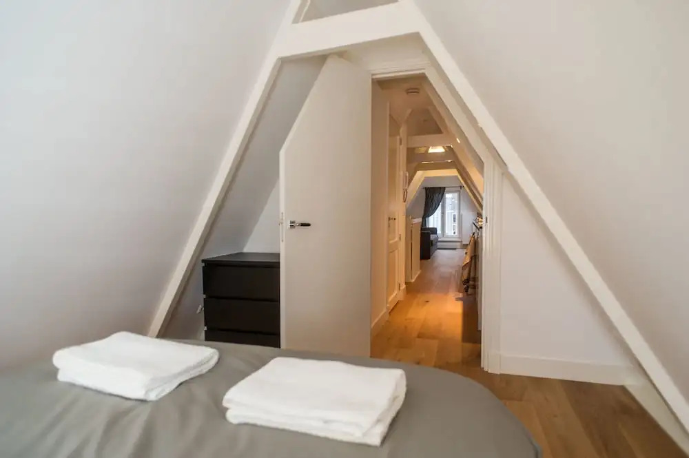 Center Roof Apartment