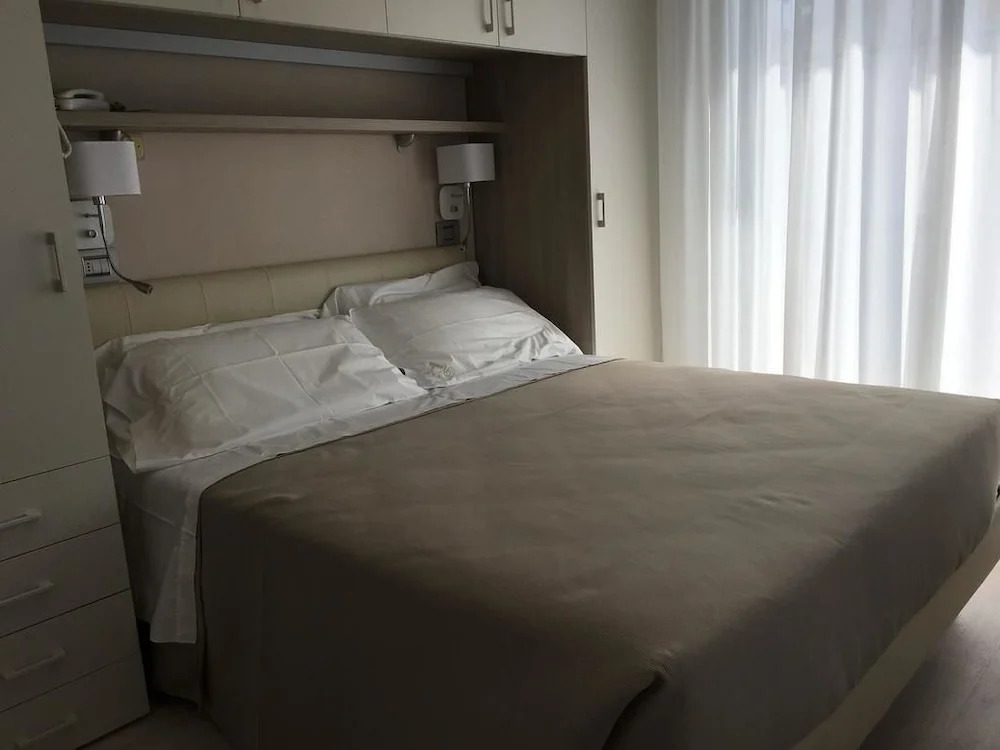 Hotel Novella