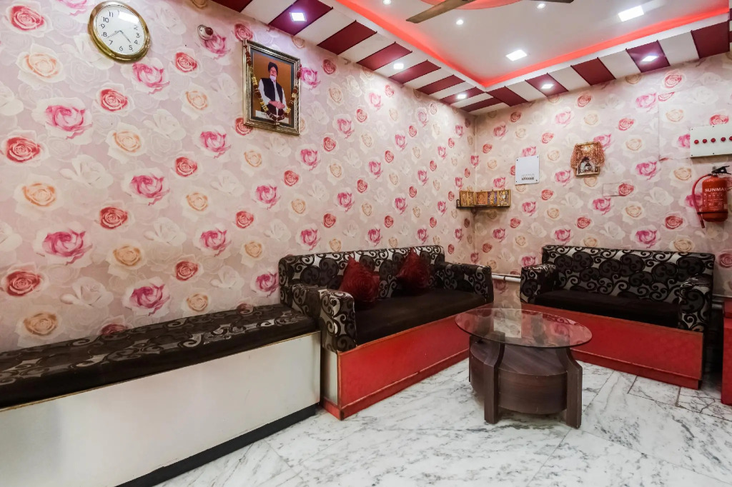 SPOT ON 75446 Hotel Punjab