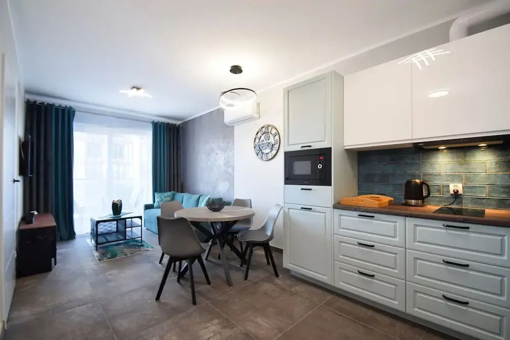 RentPlanet - Perłowa Przystań