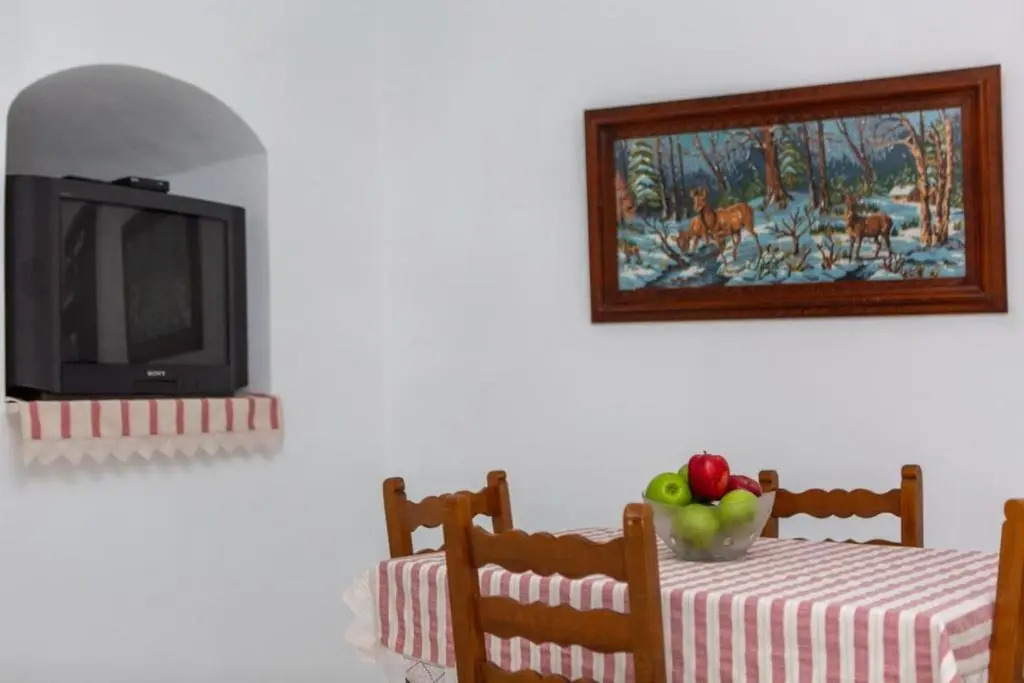 Vrodos House