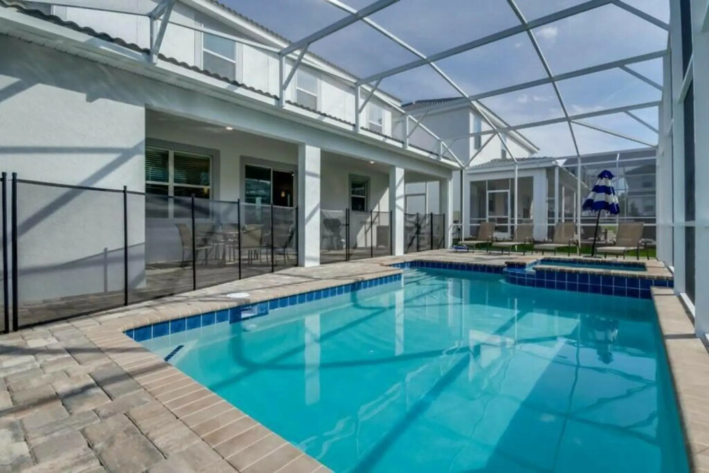 Amazing Champions Gate 7 bedrooms/6 bathrooms!