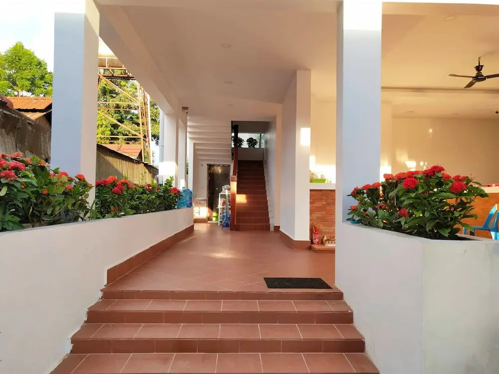 Pengthol Residence