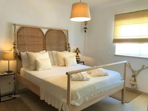 CALI Deluxe Holidays, Sesimbra