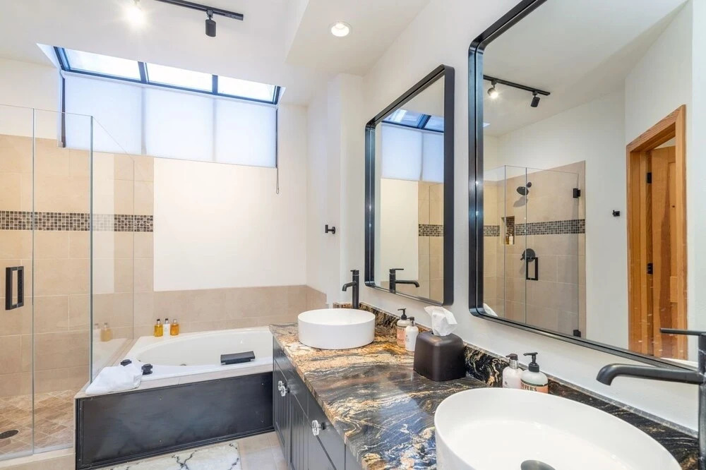 Mountain Village Panoramic Views, Hot Tub, Fireplace townhouse