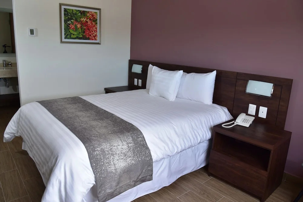 Lithio Hotel