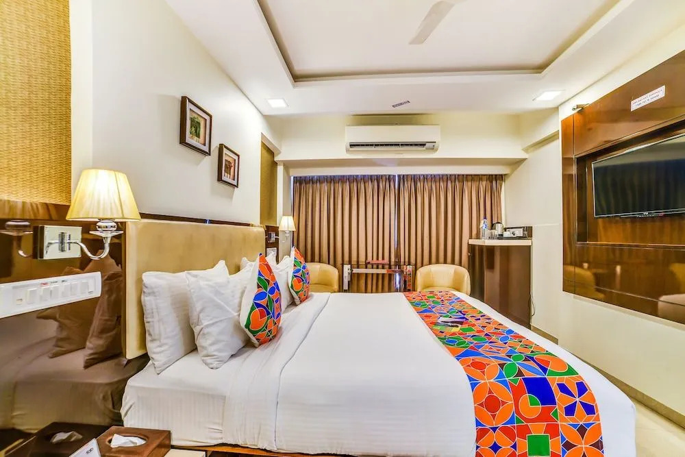 Hotel Laaiba Residency
