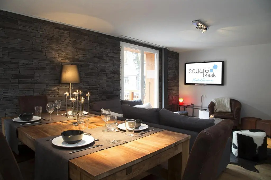 Appartement Chic En Pied de Pistes En Plein Centre de Station