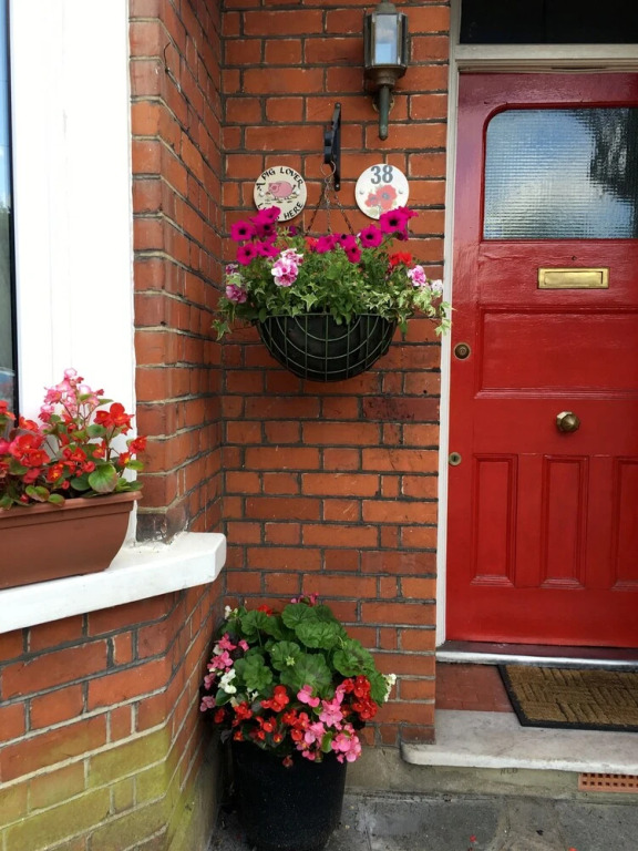 38 Whitehall Road
