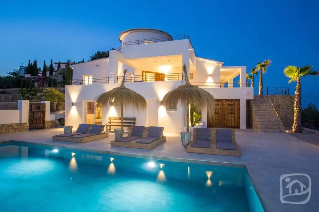 Villa Rosina by Abahana Villas