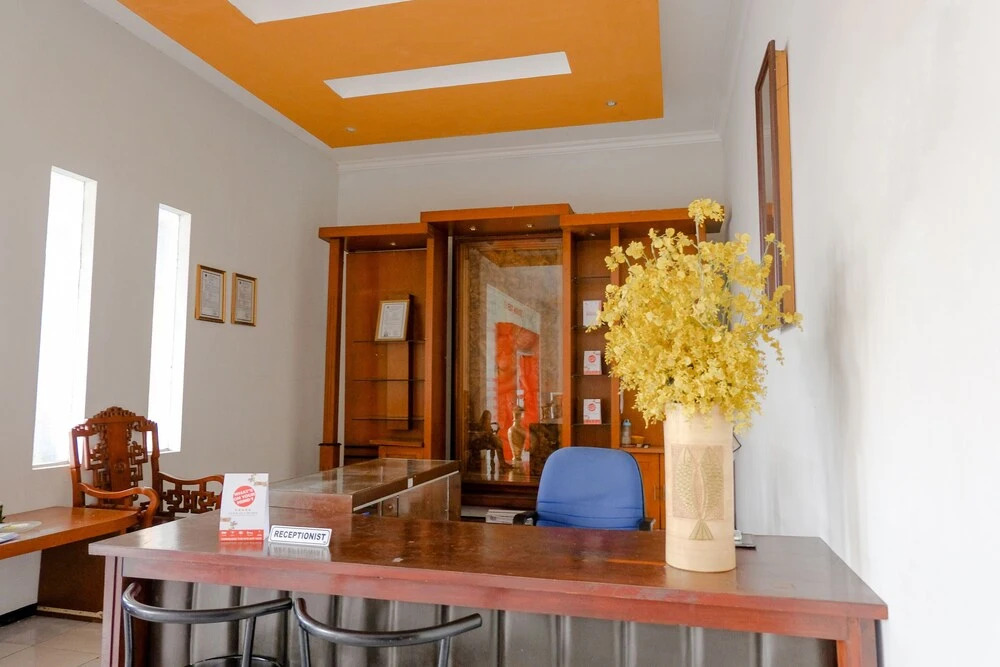 Ciliwung Family Residence by OYO Rooms
