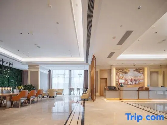 Vienna Hotel (Dali Erhai Railway Station Wanda Branch)