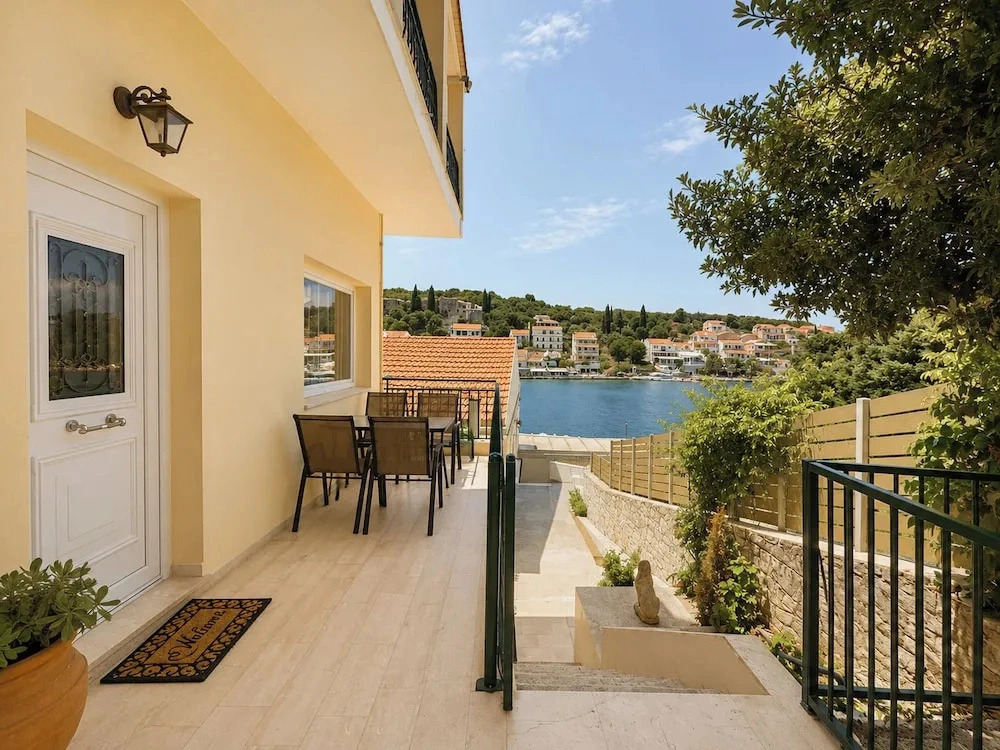 Virginias Harbour House
