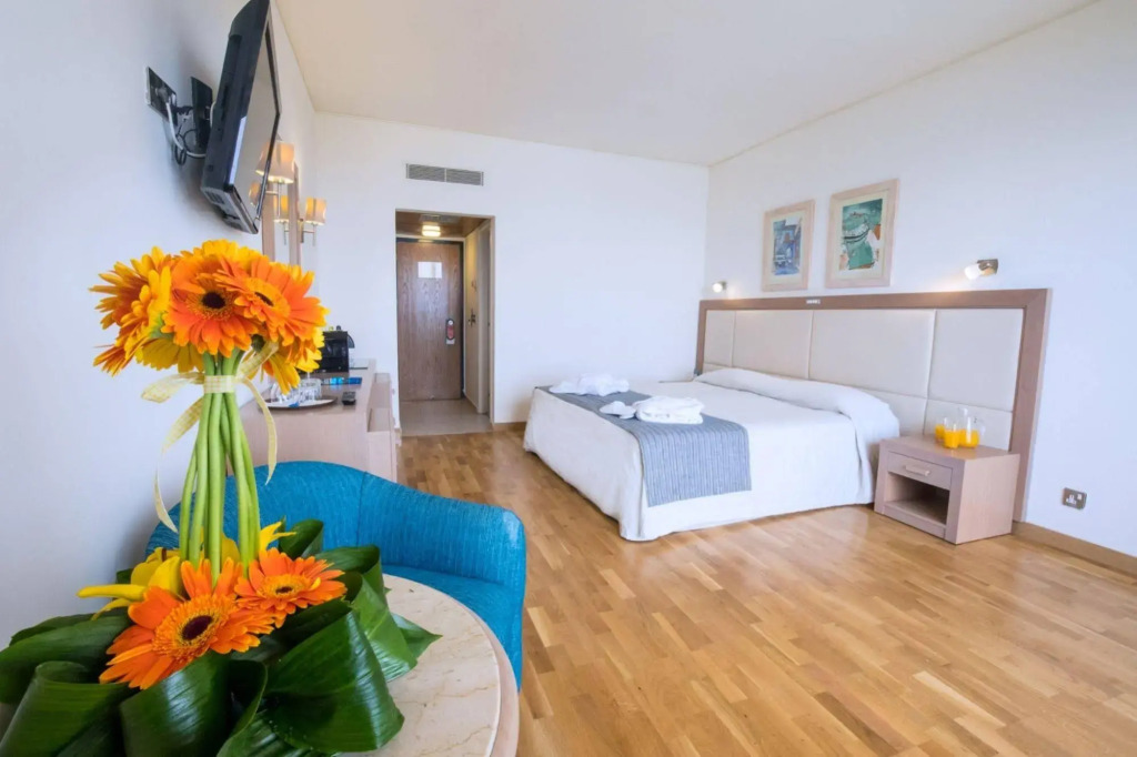 Golden Coast Beach Hotel