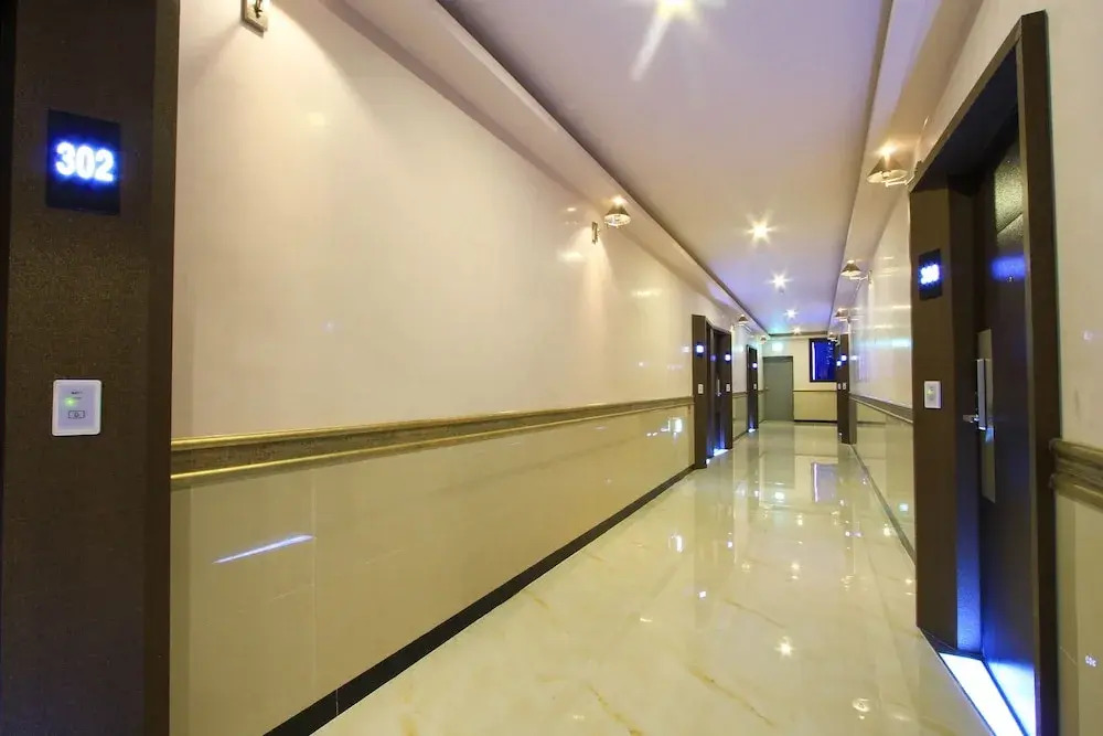 The King Hotel