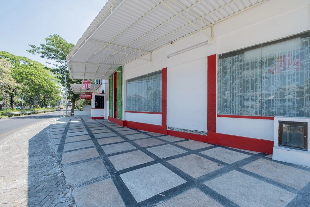 RedDoorz Plus @ Grace Residence Surabaya