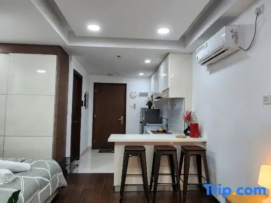 Near Ferry Terminal. COZY Studio Condo With Swimming Pool. 1120