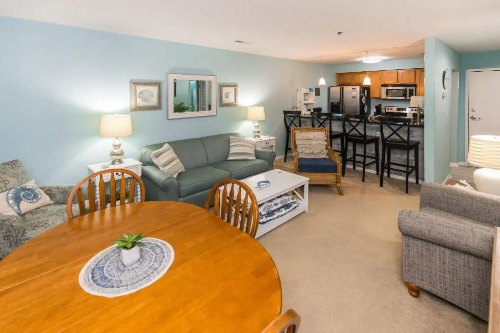 28th St Condo 304