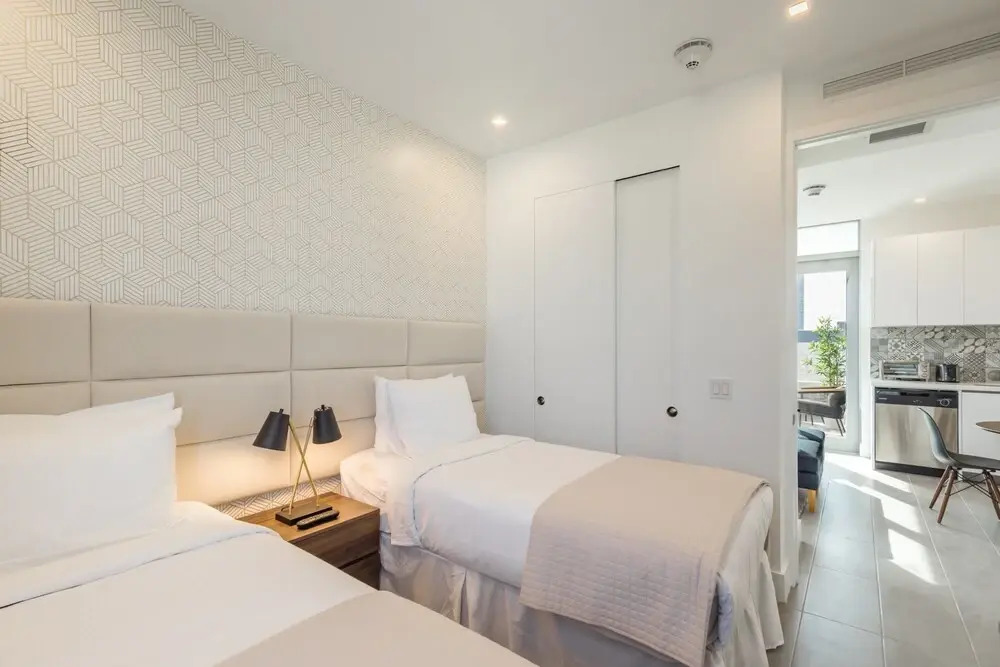 VHC Luxury Apartments 538 Apt #401