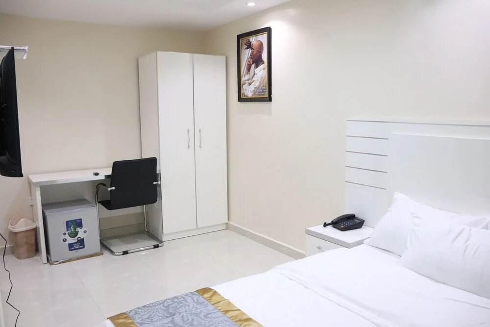 Appleville Suites