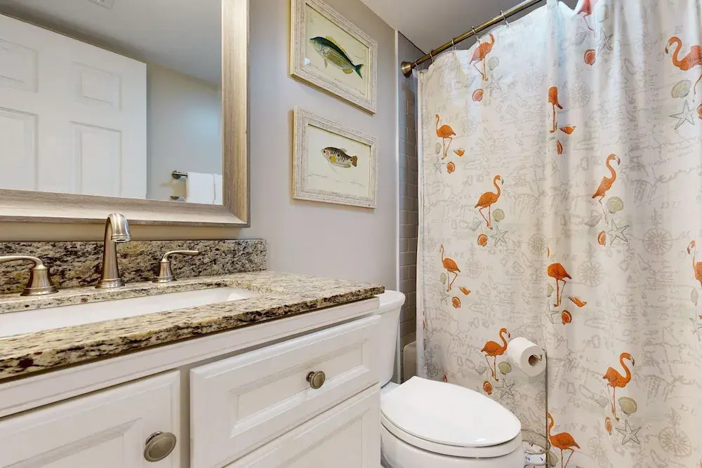 Oceanfront Corner Condo With Sunrise-view Balcony, Pool & 1-minute Walk to Beach