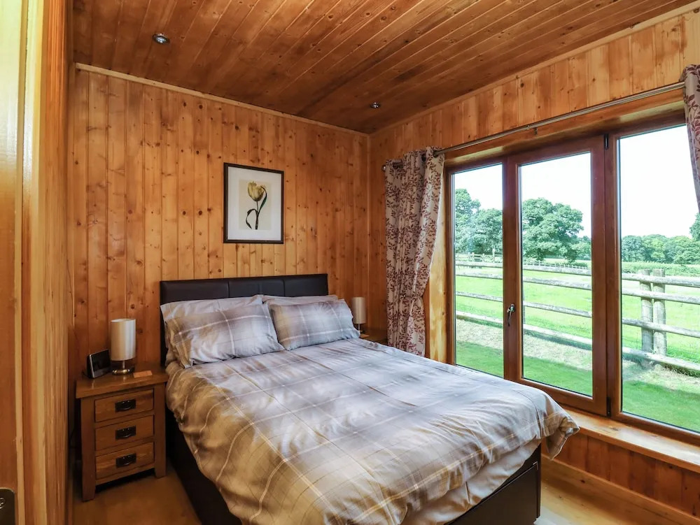 Barn Shelley Lodge