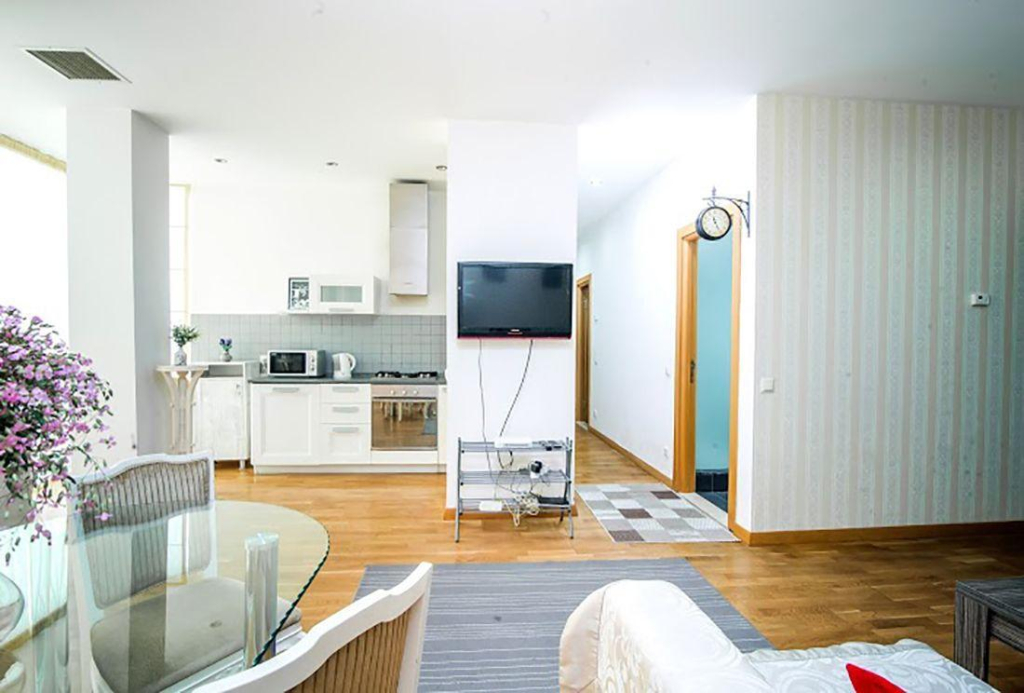 Confiant Hotel