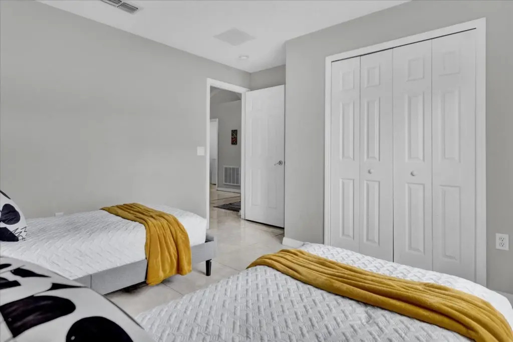 3 Bd 2 Ba Cumbrian Lakes 4695 Cl