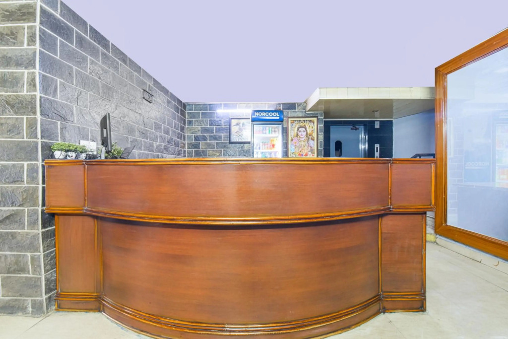 OYO 70349 Hotel Shan