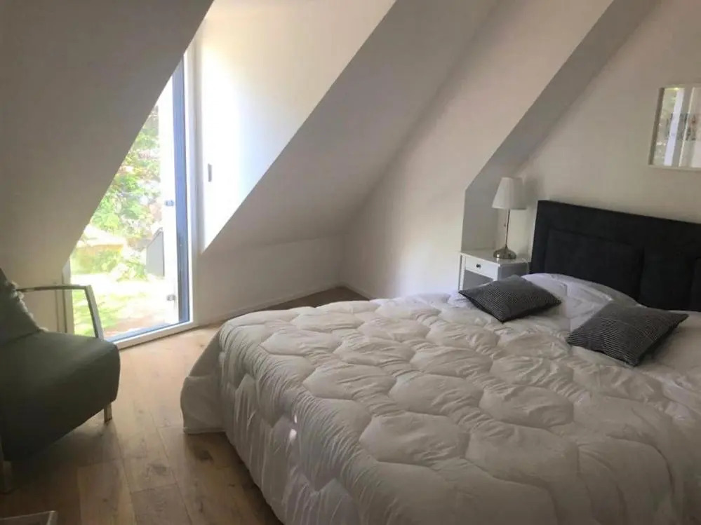 Bel appartement-duplex, équipements et literie neufs au centre ville de PERROS-GUIREC Ref 938