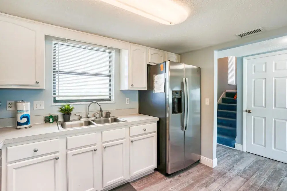 Beachfront Getaway With Ocean Views, Washer/dryer & AC - Snowbirds Welcome
