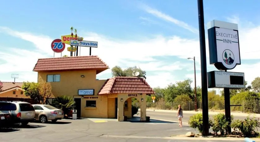 Super 8 Fresno