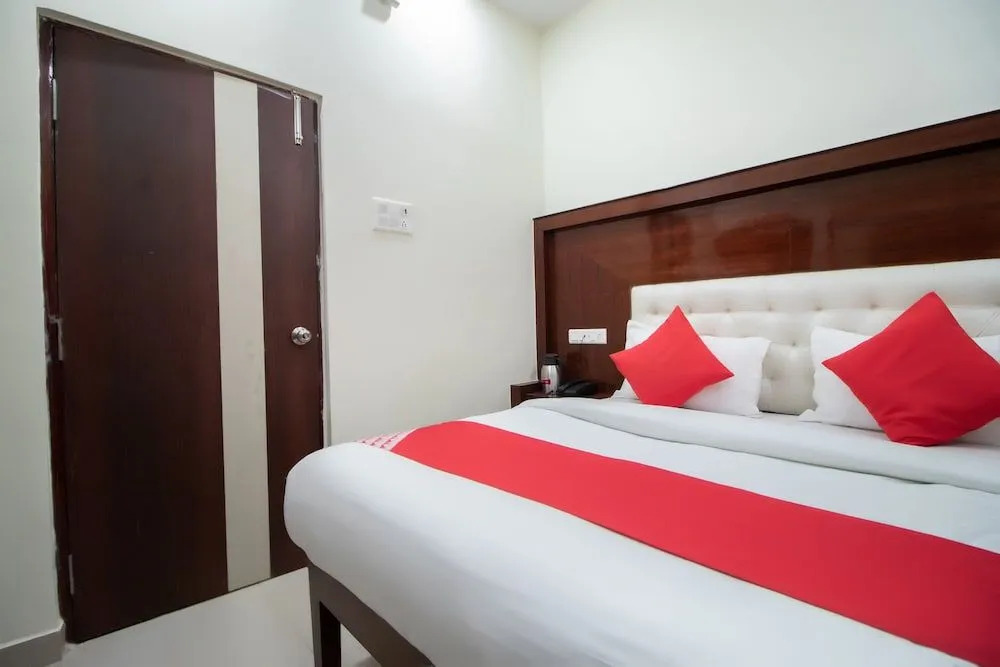 OYO 48380 Hotel Satkar