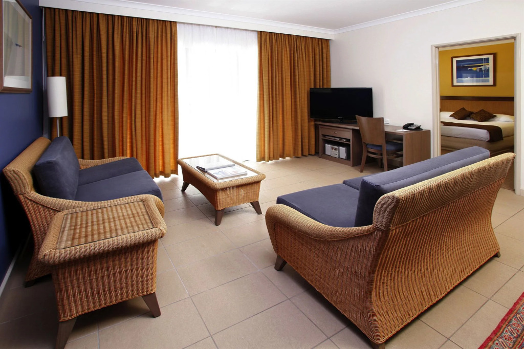 Mantra Geraldton