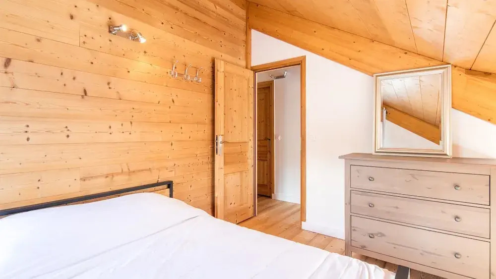 Spacious apartment with a view near the slopes of Valloire