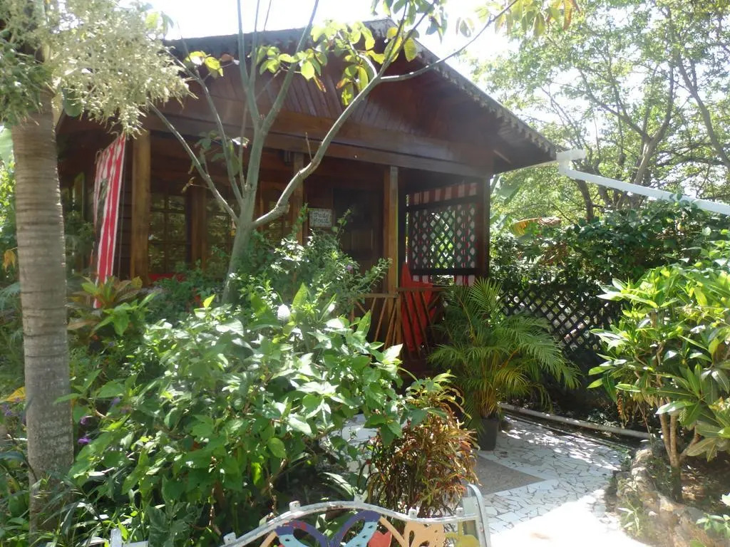 Judy House Cottages and Rooms