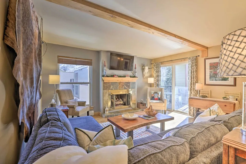Vail Ski Condo w/ Mtn Views & Shuttle Service!