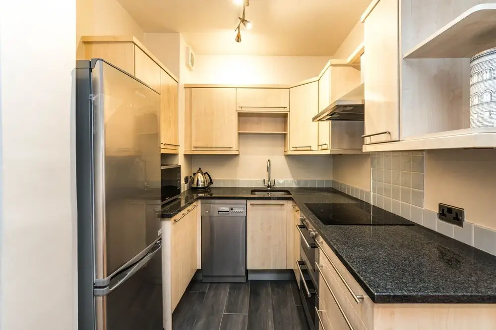 NEW Cosy 2BD Barons Court Garden Flat in the City