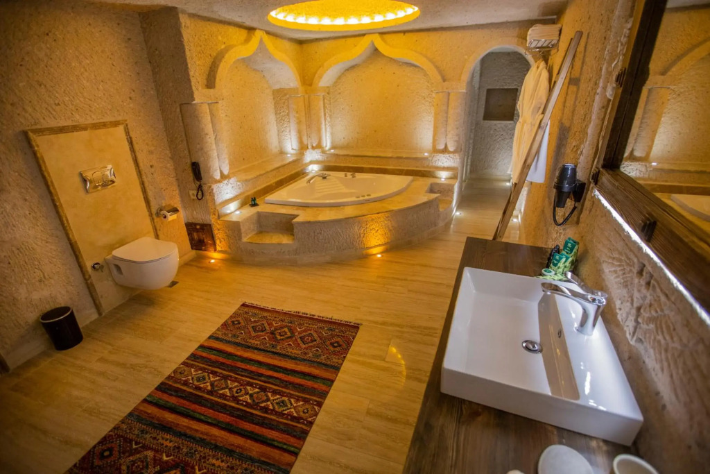 Nino Cave Suites