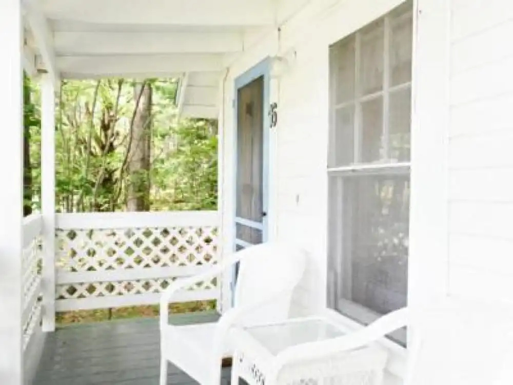 2 River Road Inn & Cottages