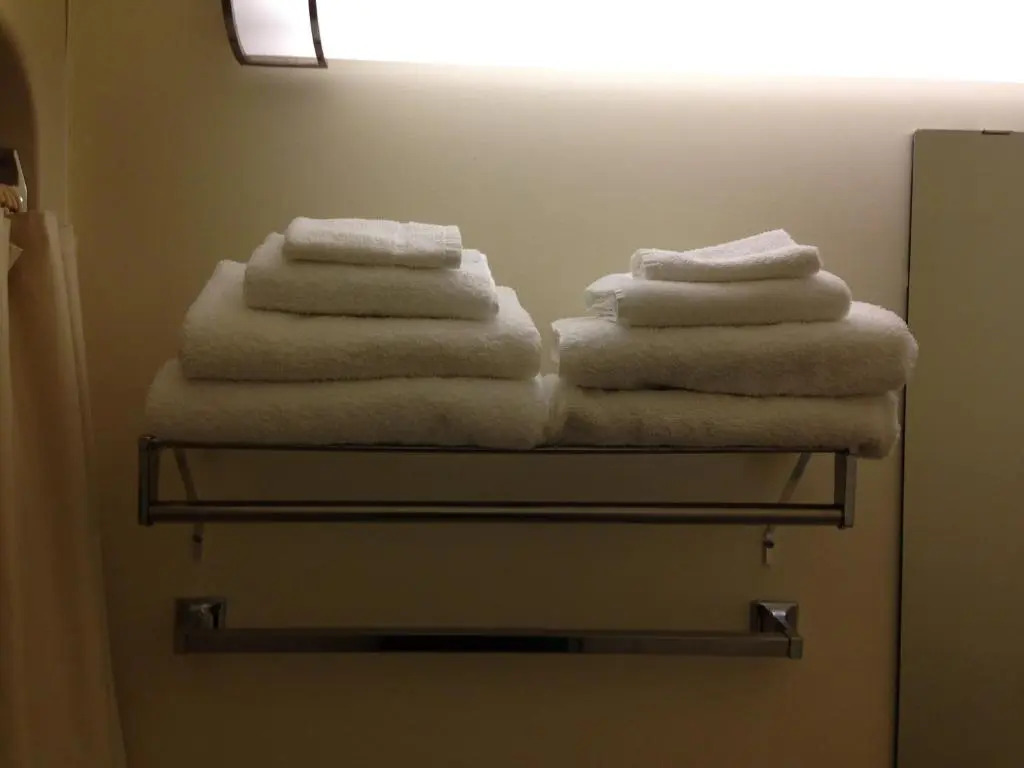 Petawawa River Inn & Suites