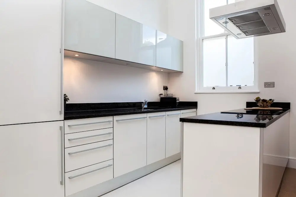 Luxurious and Spacious 3 Bed in Battersea