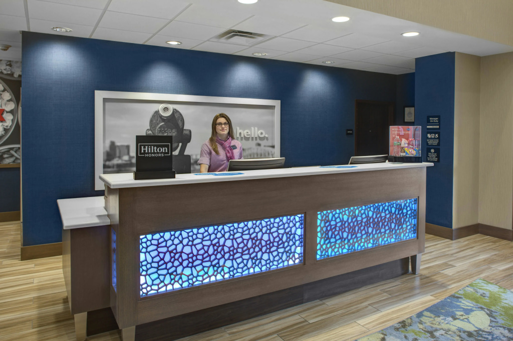 Hampton Inn & Suites Syracuse North Airport Area