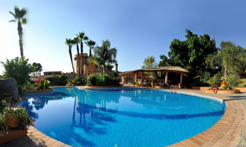 Hotel Porto Pirgos