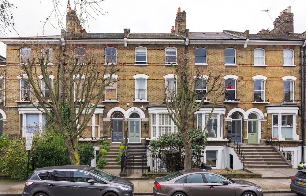 Sophisticated Shine by Newington Green